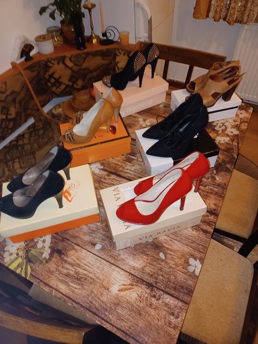 Vind urgent pantofi dama de ocazie