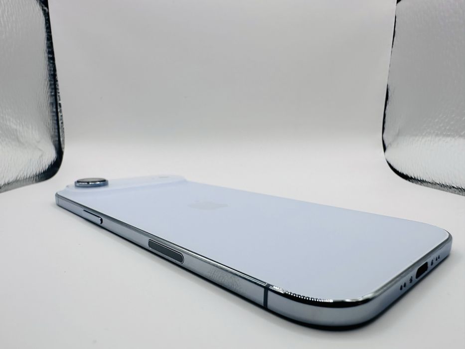 *Нов* Apple iPhone 17 Air 256 GB Sky Blue Unlocked