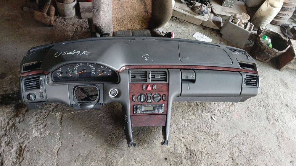 Панель w210 мерседес