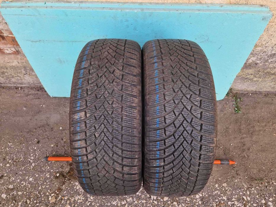 2 Bridgestone R18 215/50 Зимни гуми  DOT4621