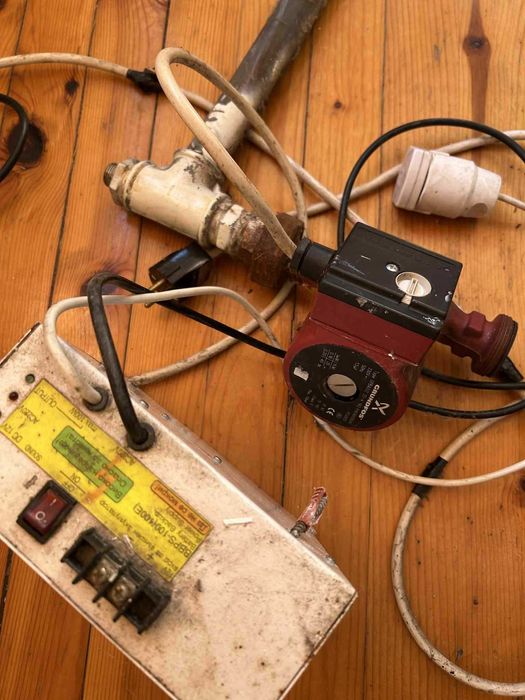 Помпа за камина с водна риза + батерия