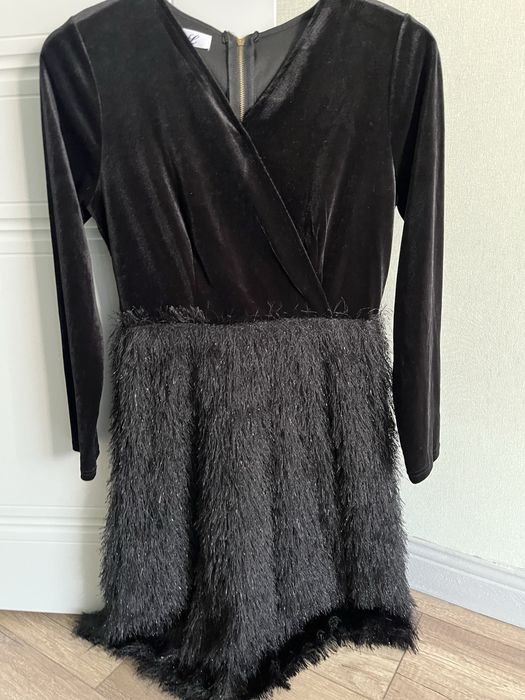 Платье   черное  для женщины  и девочек