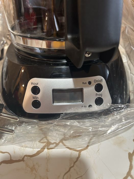 Cafetiera noua 115 lei