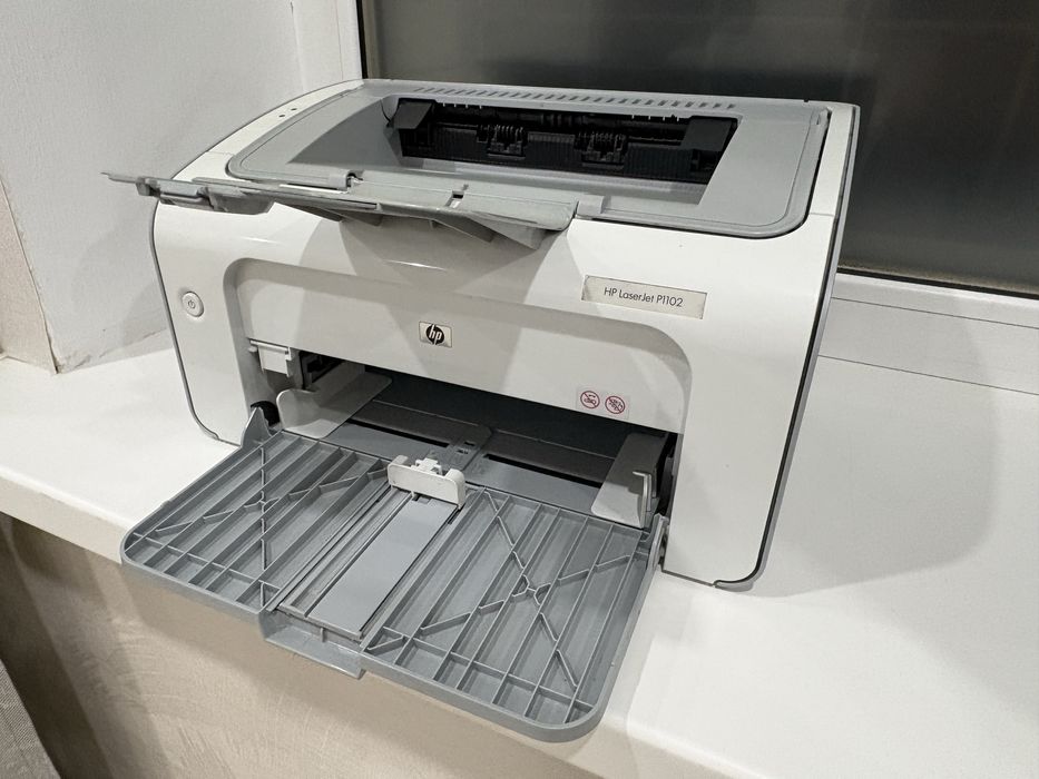 Продам лазерный принтер НР Р1102 с маленьким пробегом