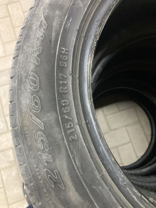 Продам шины 215/60/17