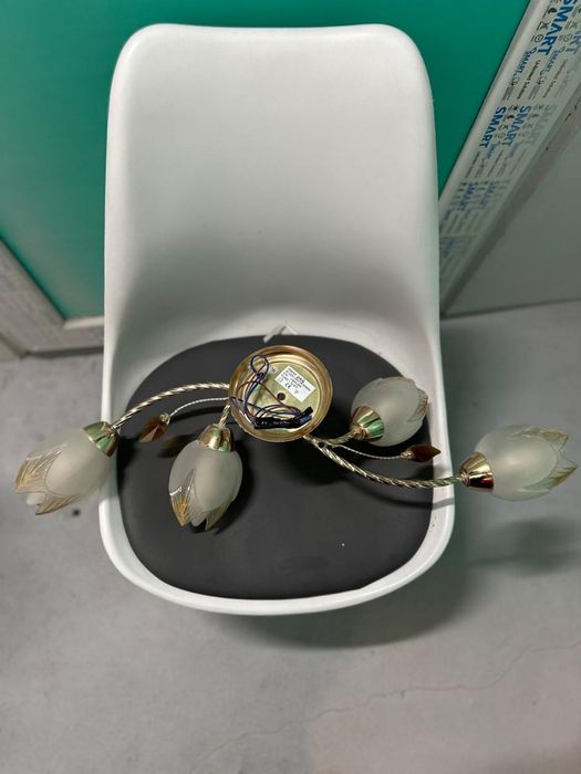 Потолочная люстра