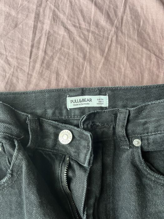 Blugi negri pull&bear mom