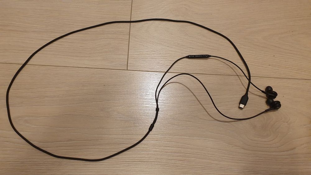Casti AKG by Samsung USB-C microfon sunet premium 10/10 Fan Curier OLX EasyBox Posta