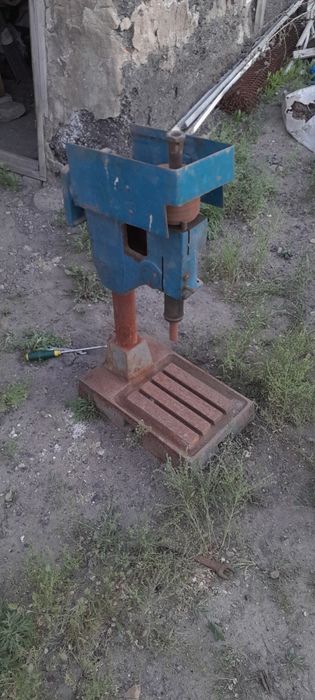 Сверлильный станок