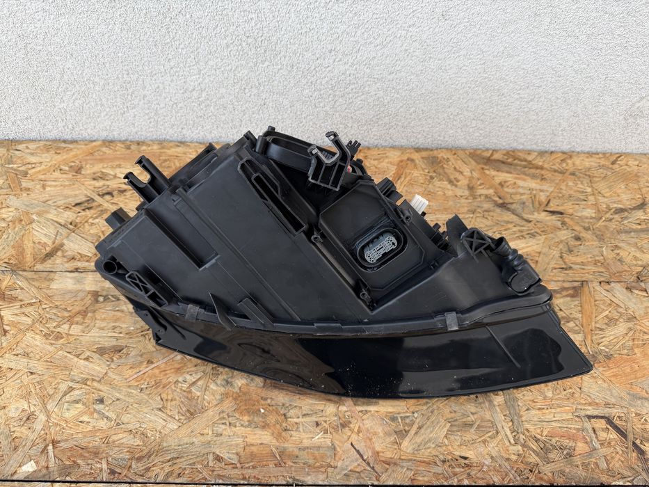 Far stanga Audi A4 B8 8K Non FL 2008-2012 Xenon Adaptiv + LED Original