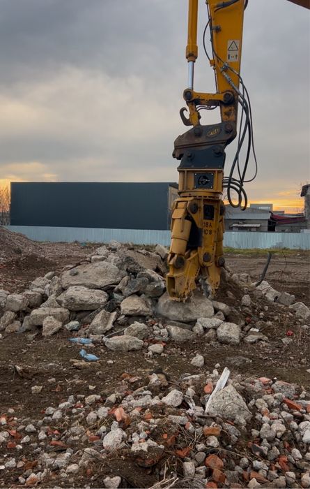 Foarfeca pulverizator hidraulic