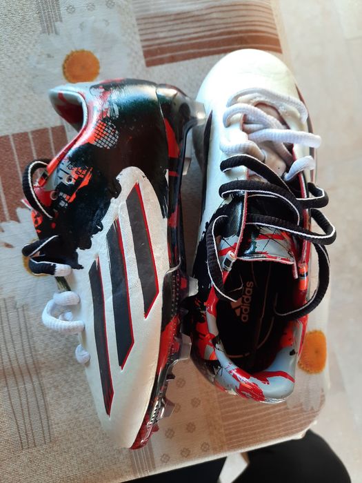 Бутони  adidas 28 номер