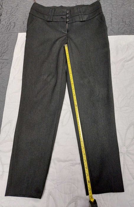 Pantaloni marime 38