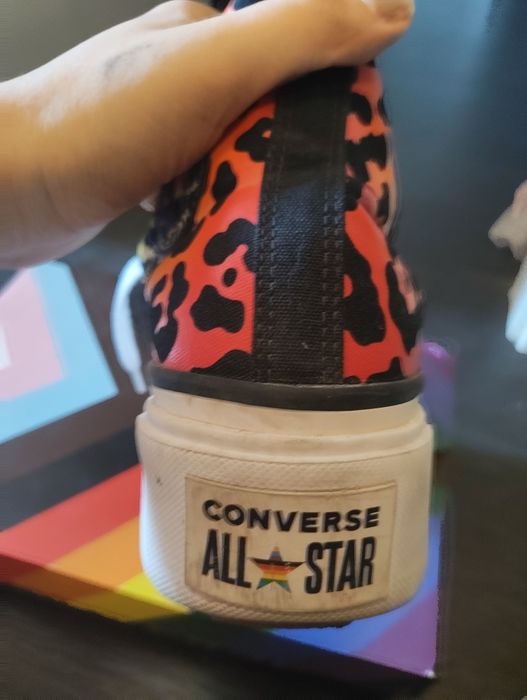 Converse limited pride eition
