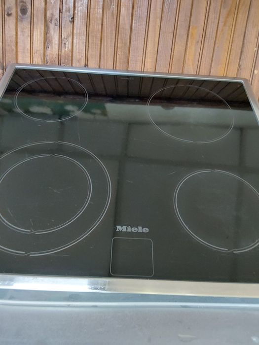 Уникална бяла печка за вграждане Миеле Miele  Made in Germany с 2 години гаранция!