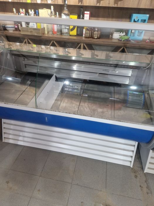 Продам холодильные витрины