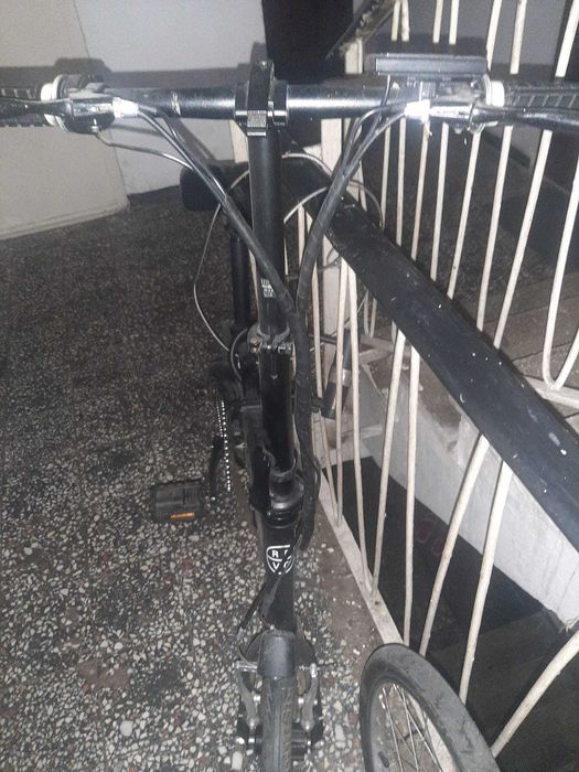 de vanzare bicicleta electrica revoe folosita  3 luni