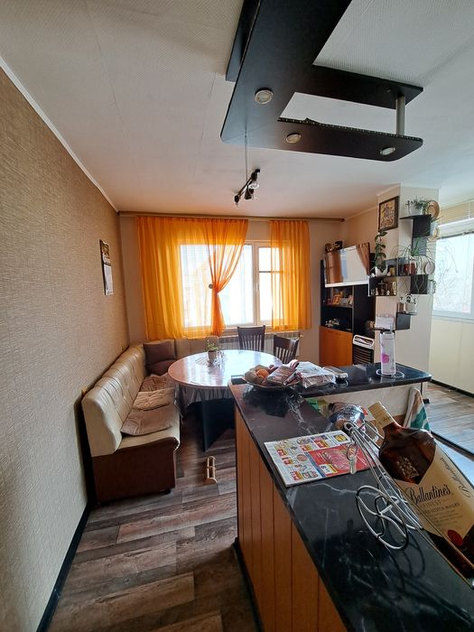 Продава се Четиристаен апартамент в Разград, Център - 120 кв.м за 1509 €/кв.м - Снимка #1