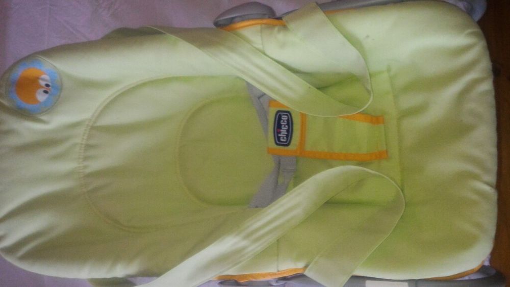 Продавам детски шезлонг Chicco