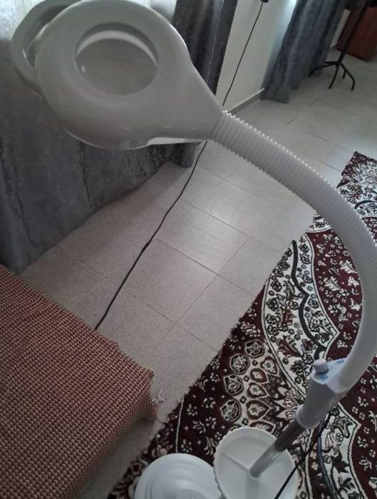 Продам лапму лупу новая