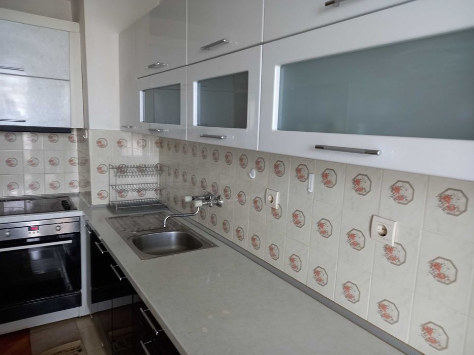 Дава се под наем Четиристаен апартамент в София, Дианабад - 75 кв.м за 1020 € - Снимка #2