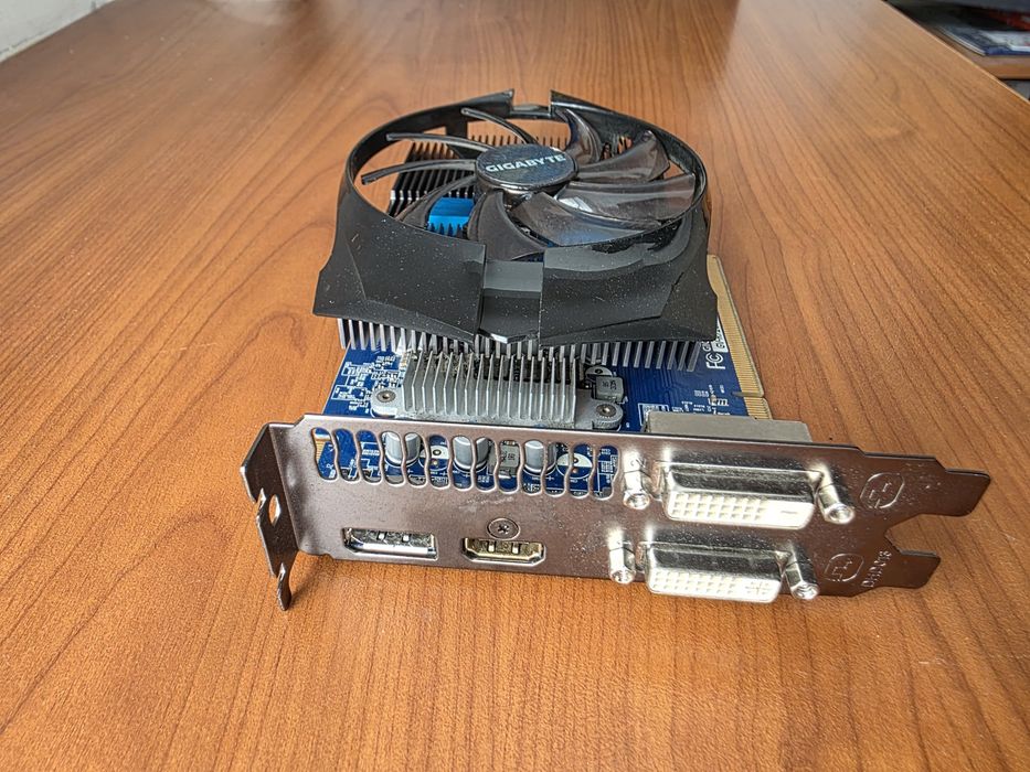 Видео карта ,Gigabyte R7 260 OC , 2gb