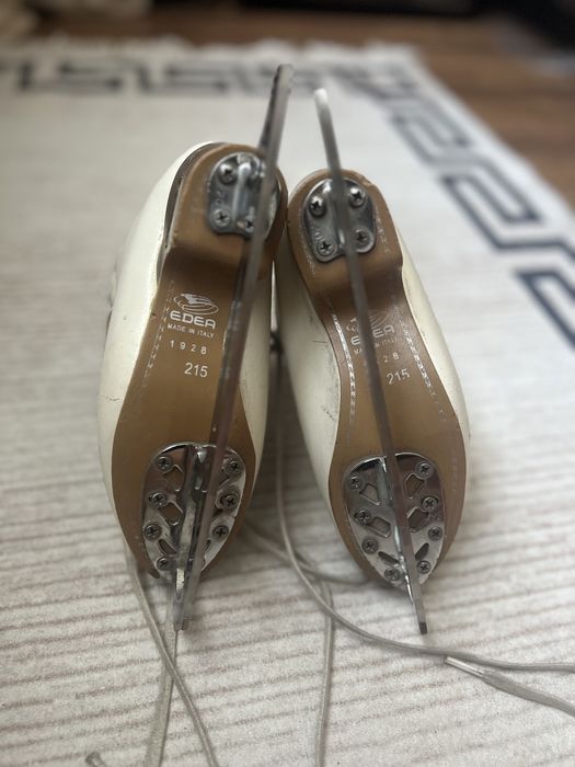 Фигурные коньки