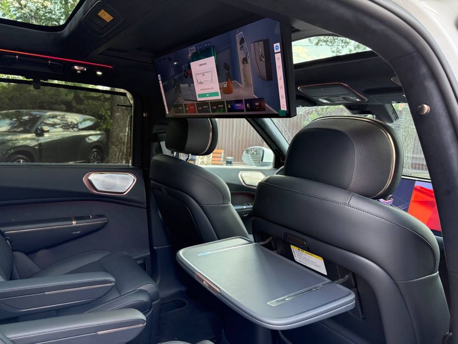 Lynk &  co 900. Ultira.60000$