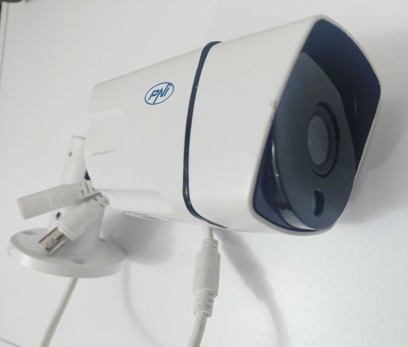 Camere supraveghere Hikvision si PNI