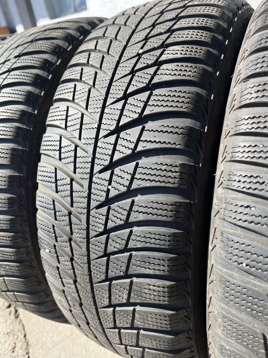 4 бр. зимни гуми 205/55/16 Bridgestone 5-6 mmDOT 1717