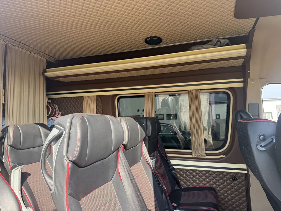 Mercedes Sprinter 319 8+1