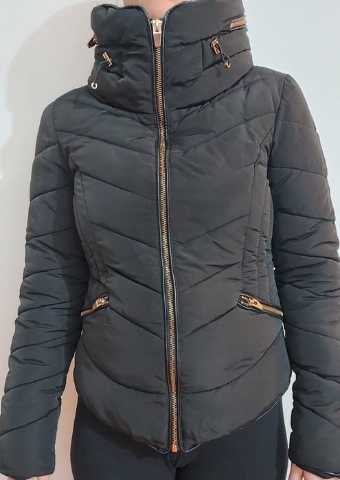 Vând geacă scurtă Zara, mărime S