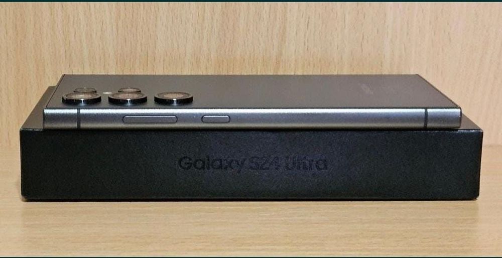 Samsung S24 Ultra ca nou garanție 21 luni