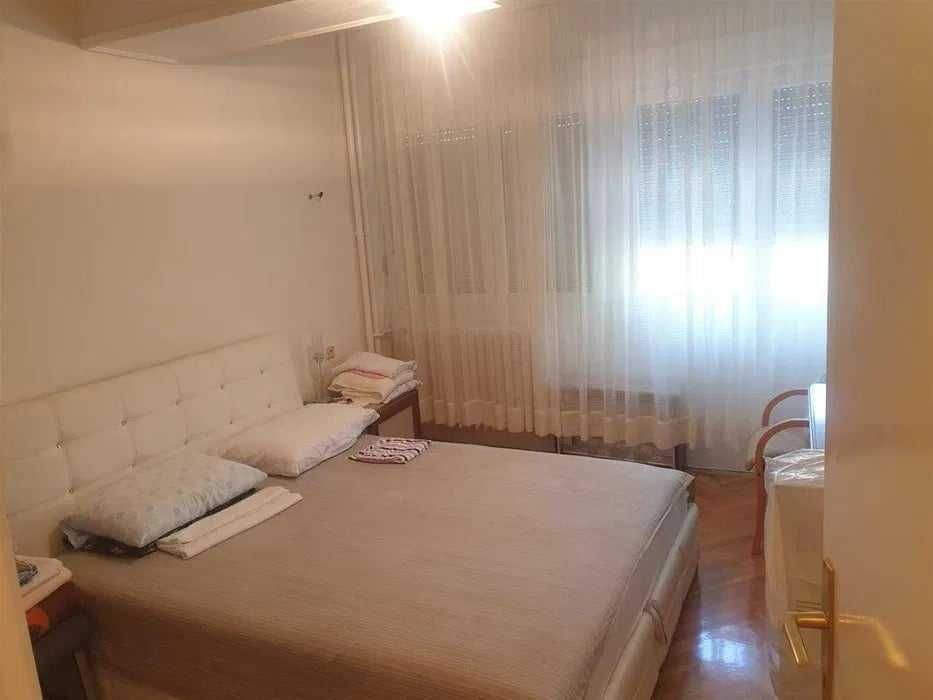 Дава се под наем Тристаен апартамент в София, Младост 1А - 80 кв.м за 204 € - Снимка #1