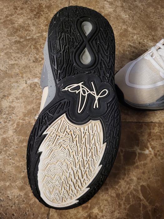 Nike kyrie infinty