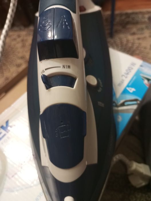 Утюг Vitek.      .