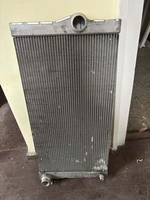 Радиатор от бмв 520д ф10/ф11
