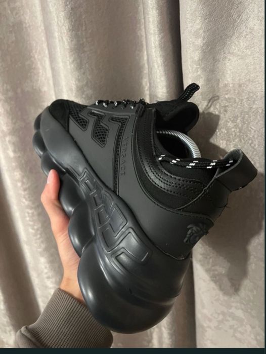 Versace chain reaction
