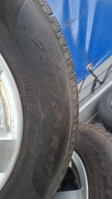 Vand 2 seturi roti complete pentru suv cu anvelope 235/65/17