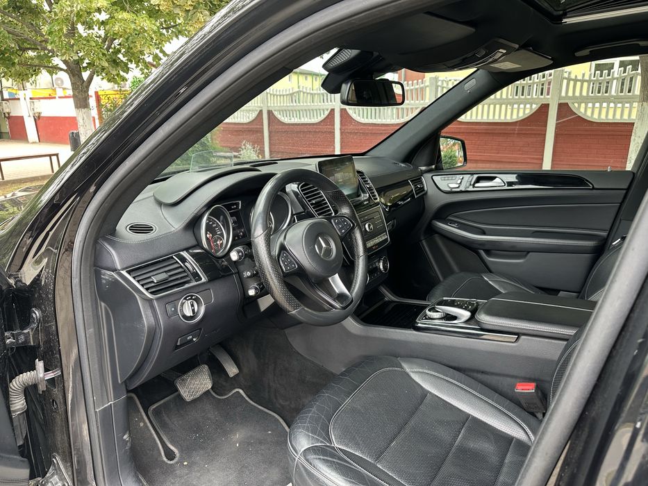 Mercedes-Benz GLS 350d 4MATIC An 2018 – 7 Locuri, Amg pack