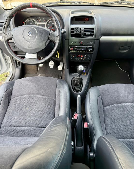 Renault Clio Sport 2.0