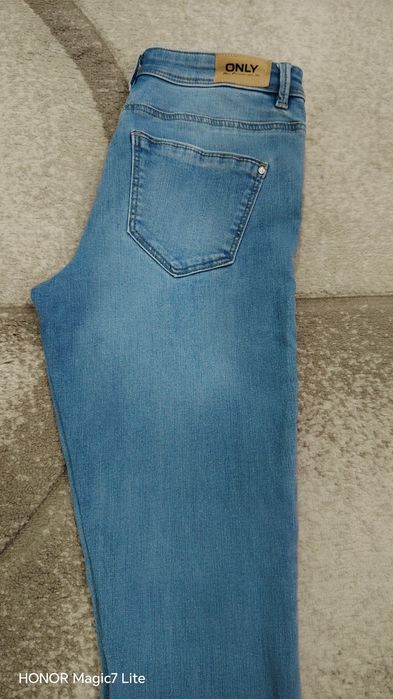 Blugi albaștri mărimea S