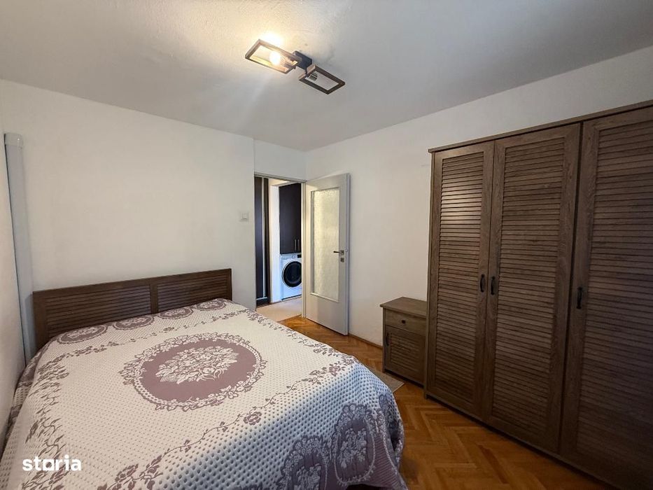 De vanzare Apartament 3 camere, zona Ampoi 3.