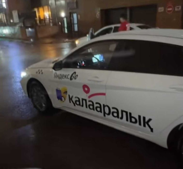 Брендирование Яндекс индрайвер с трафаретом