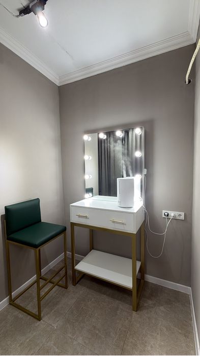 Визажный стол в аренду