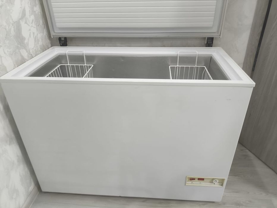 Продам б/у морозильную камеру