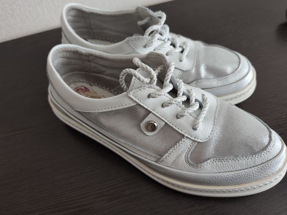 Женская обувь кеды