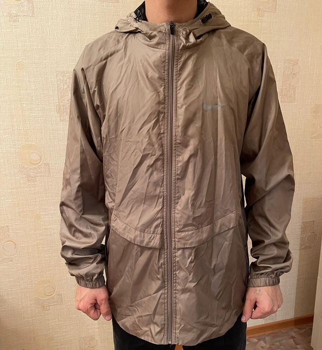 Продам куртки разных размеров