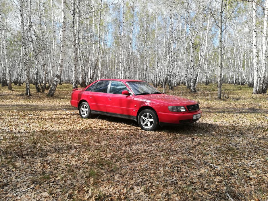 Автомобиль Ауди а6с4
