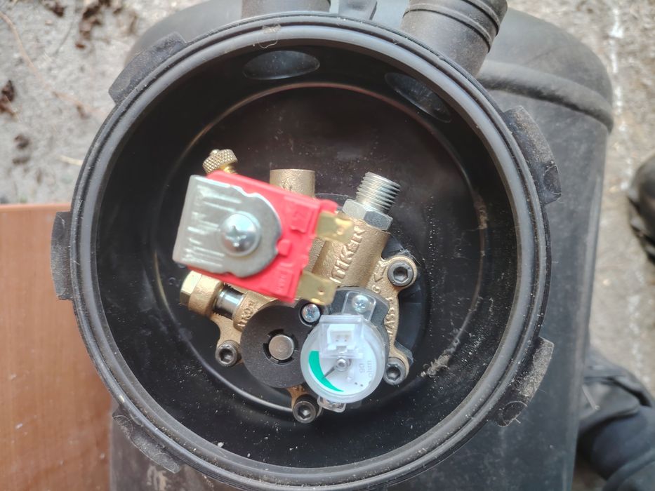 Нова газова бутилка за автомобил 40л. с евро сонда. Произведена 2024г